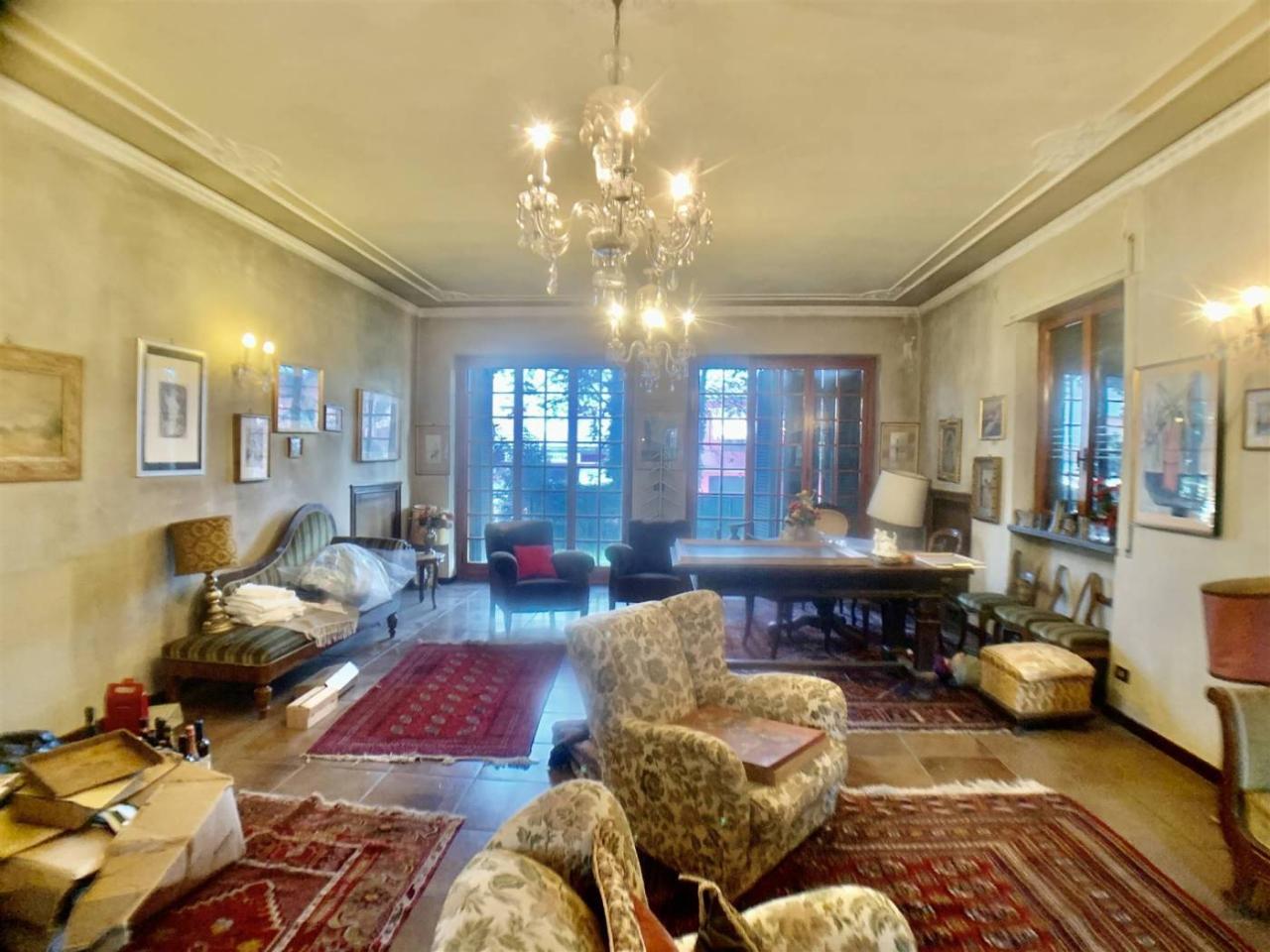 20 rooms Villa in Buggiano, Italy No. 75587