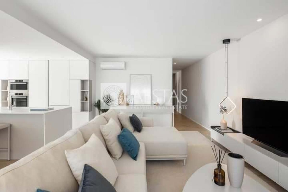 4 bedrooms Apartment in Porto, Portugal No. 2847