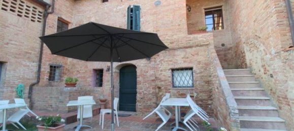 9 bedrooms House in Siena, Italy No. 196615 10