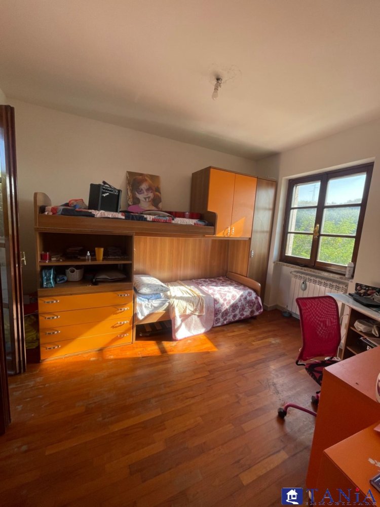 3 bedrooms Villa in Carrara, Italy No. 48171