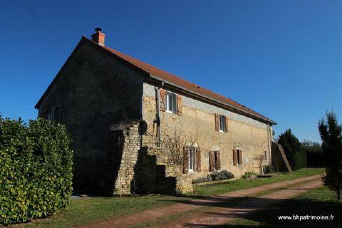 10 bedrooms House in Charolles, France No. 7946
