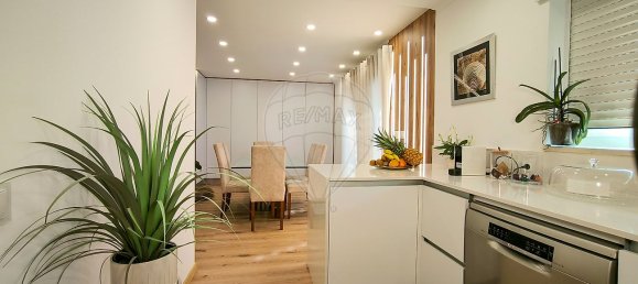 4 bedrooms Villa in Pinhal Novo, Portugal No. 18621 3