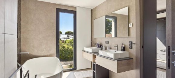 4 bedrooms Villa in Antibes, France No. 288488 13