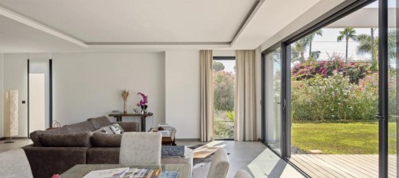 4 bedrooms Villa in Antibes, France No. 288488 19