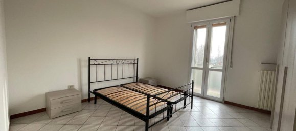2 rooms Apartment in Ferrara, Italy No. 150980 5
