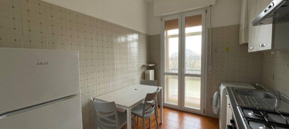 2 rooms Apartment in Ferrara, Italy No. 150980 2