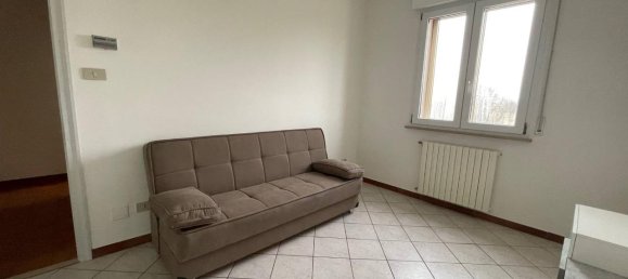 2 rooms Apartment in Ferrara, Italy No. 150980 8