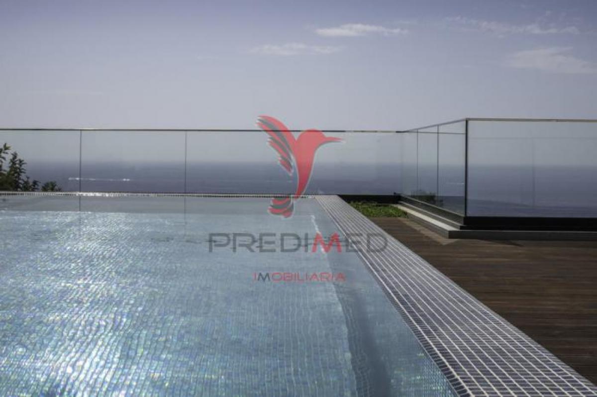 Casa de 3 dormitorios en Funchal, Portugal No. 433