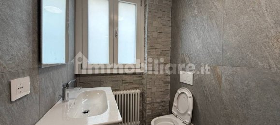 2 bedrooms Apartment in Campione d'Italia, Italy No. 285503 4