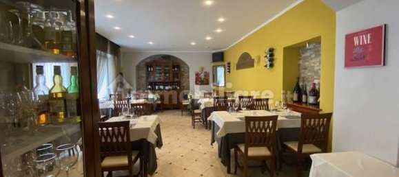 2 rooms Commercial property in Monza, Italy No. 6523 4