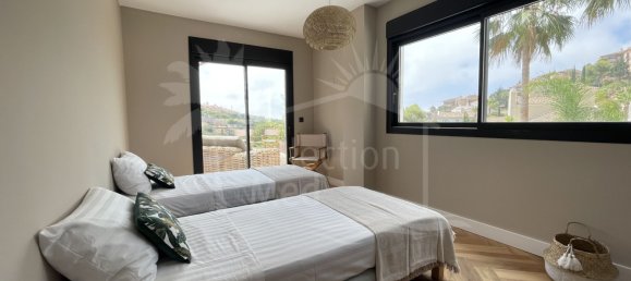 7 bedrooms Villa in Marbella, Spain No. 29873 22