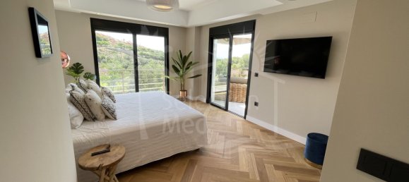 7 bedrooms Villa in Marbella, Spain No. 29873 15