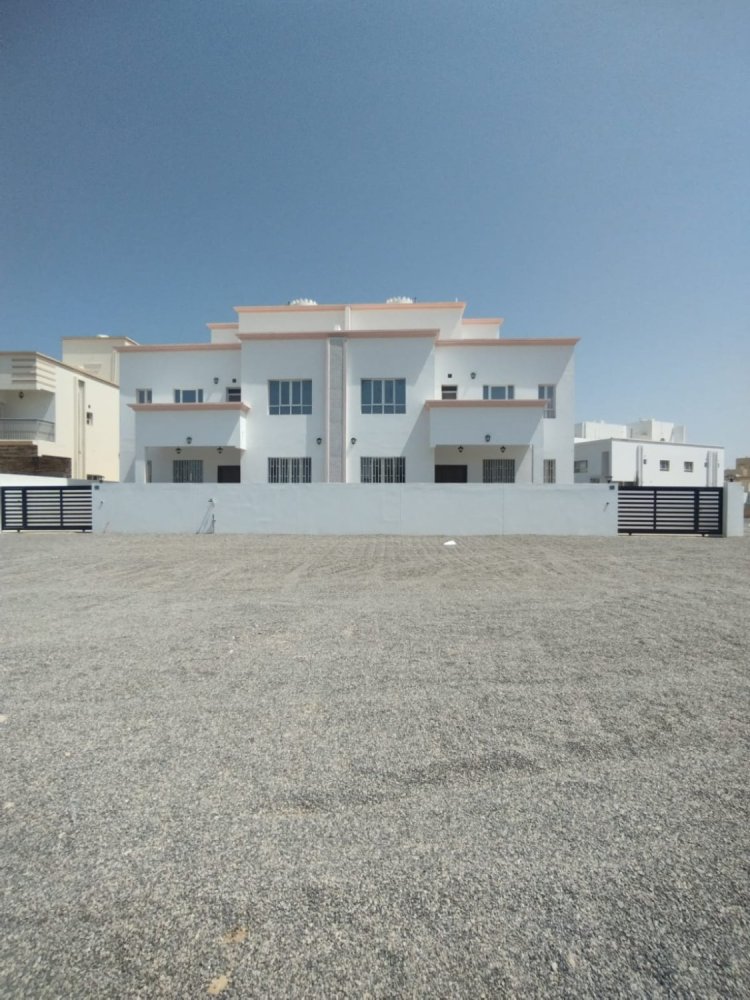 5 bedrooms Property in As Sib, Oman No. 1564