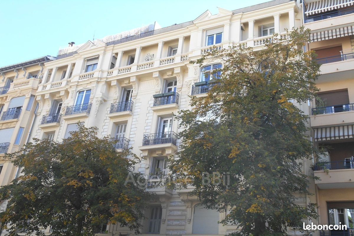 2 bedrooms Apartment in Nice, France No. 334817