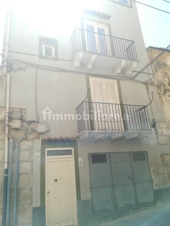 Edifício de 4 divisões em Licata, Italy N.º 48517