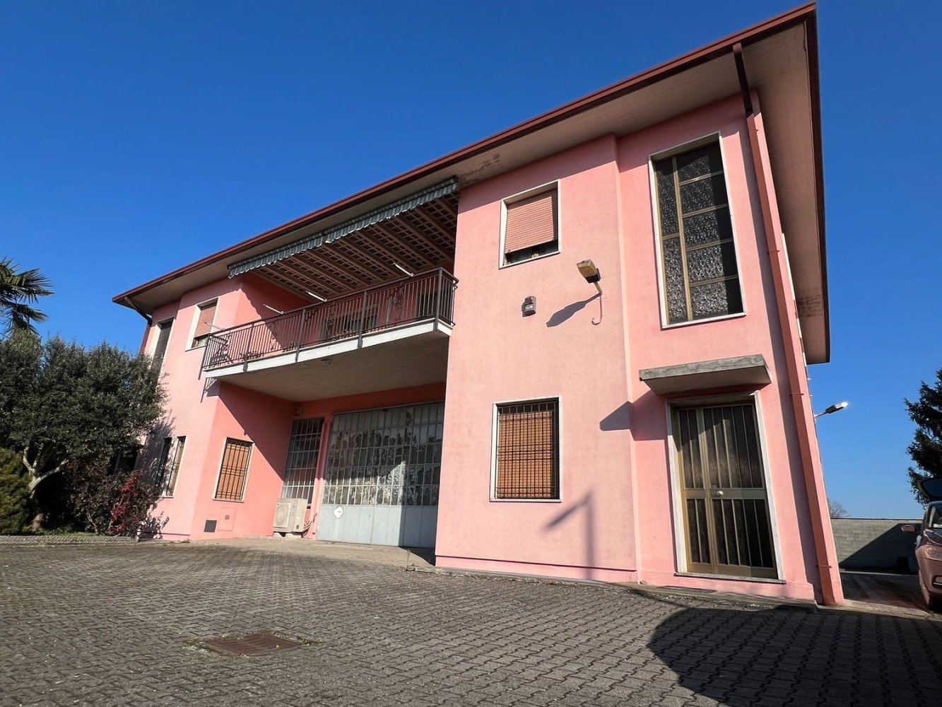 20 rooms House in Cremona, Italy No. 11996