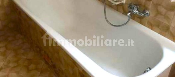 5 rooms Apartment in Lovere, Italy No. 64283 6