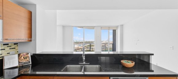 2 dormitorios propiedad comercial en alquiler en Miami, Miami-Dade, Florida, USA № 614959 18
