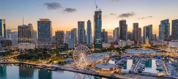 2 dormitorios propiedad comercial en alquiler en Miami, Miami-Dade, Florida, USA № 614959 2