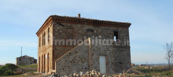 3 bedrooms House in Montepulciano, Italy No. 270935 2