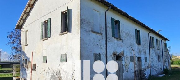 9 rooms House in Cesena, Italy No. 82060 8