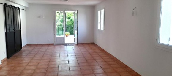 7 Schlafzimmer Haus in Mezieres-lez-Clery, France, Nr. 230128 5