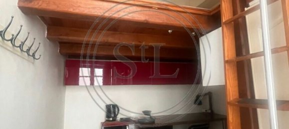 Studio in Versailles, France No. 347002 2