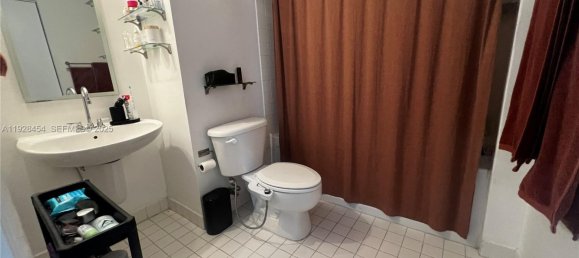 1 Schlafzimmer Gewerbliche Immobilien in Miami, USA, Nr. 614723 3