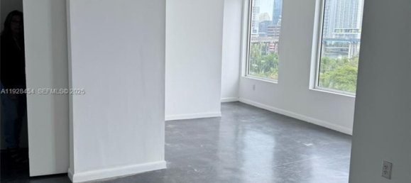 1 Schlafzimmer Gewerbliche Immobilien in Miami, USA, Nr. 614723 20