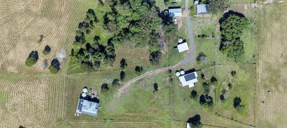 6 bedrooms House in Mungar, Australia No. 401 4