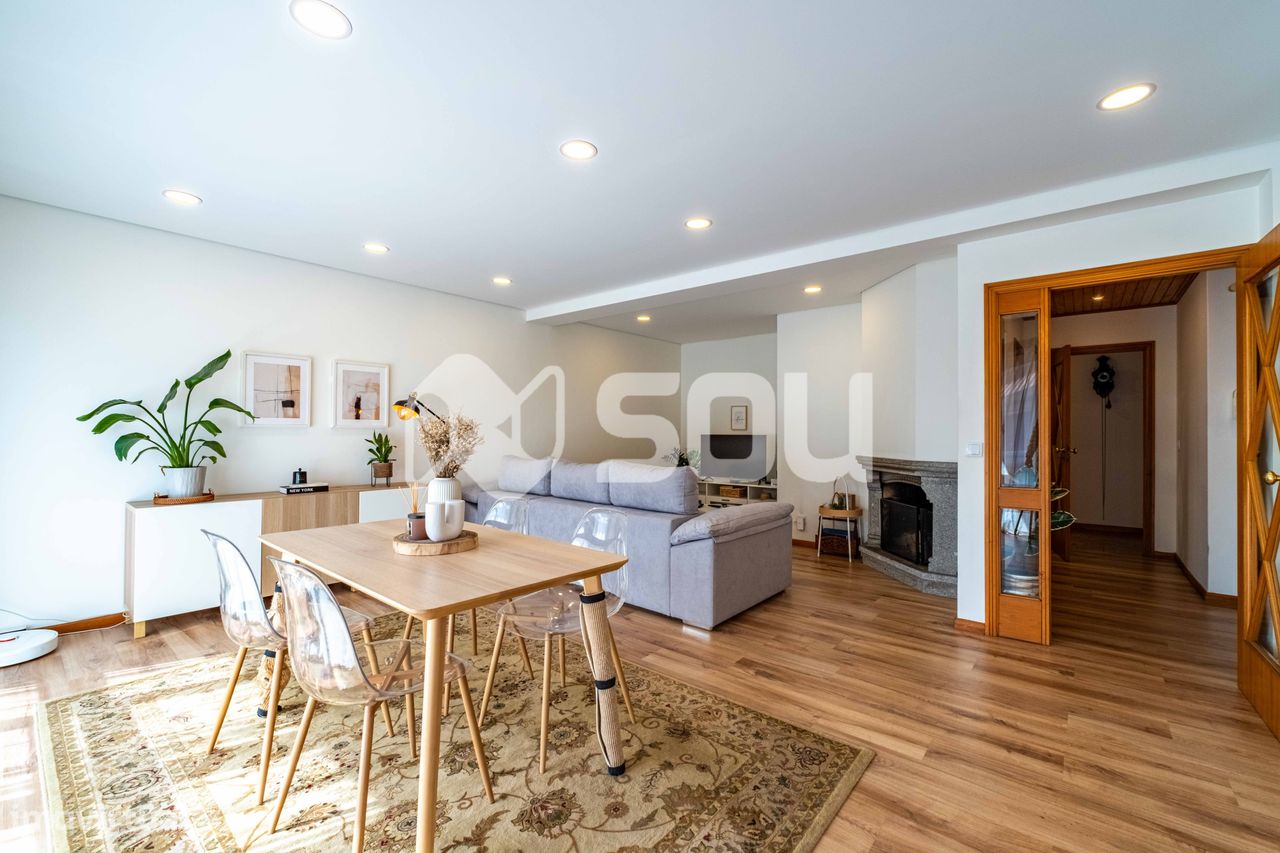 3 bedrooms Apartment in Canelas, Portugal No. 209956