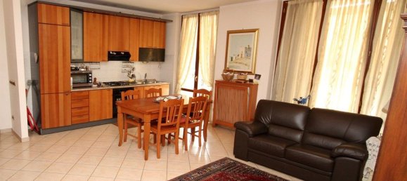 3 غرف نوم شقة في Limbiate, Italy رقم 378429 2