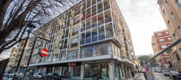 6غرفة شقة في Falconara Marittima, Italy رقم 3530 43