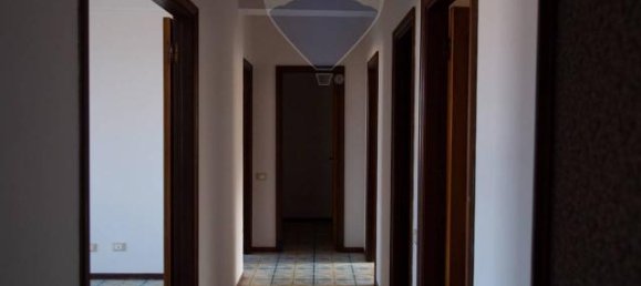 6غرفة شقة في Falconara Marittima, Italy رقم 3530 10