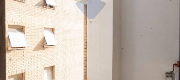 6غرفة شقة في Falconara Marittima, Italy رقم 3530 37