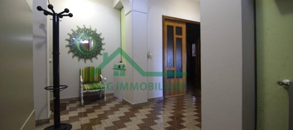 6-Zimmer Haus in Bronte, Italy, Nr. 235618 3