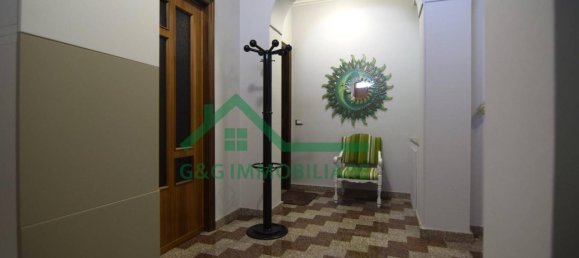 6-Zimmer Haus in Bronte, Italy, Nr. 235618 4