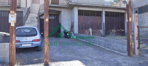 6-Zimmer Haus in Bronte, Italy, Nr. 235618 2