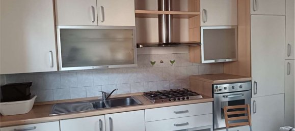 3 rooms Apartment in Stezzano, Italy No. 4889 3