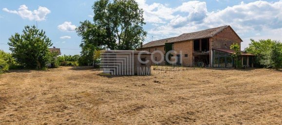 5 bedrooms House in Conselice, Italy No. 295560 7