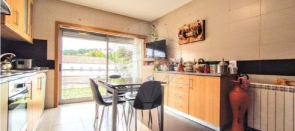 Квартира с 3 спальнями в Кабесейраш ди Башту, Португалия № 190074 12