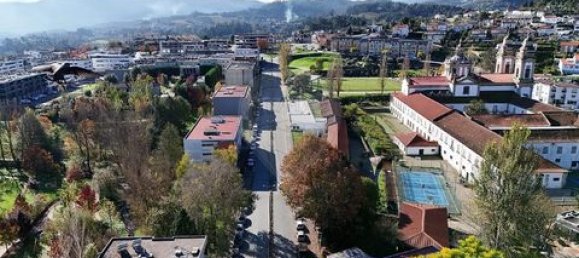 Квартира с 3 спальнями в Кабесейраш ди Башту, Португалия № 190074 3