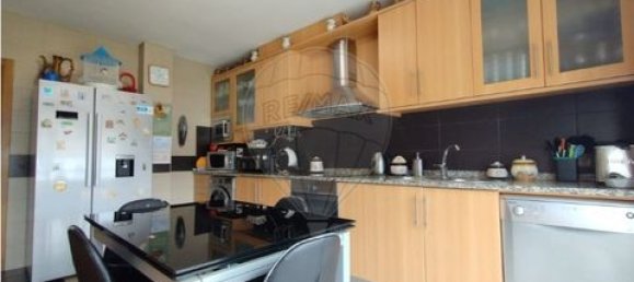 Квартира с 3 спальнями в Кабесейраш ди Башту, Португалия № 190074 14