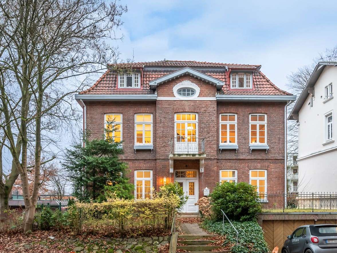 3 bedrooms Villa in Pinneberg, Germany No. 65576
