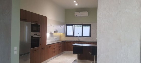 4 bedrooms Villa in Pegeia, Cyprus No. 9474 3