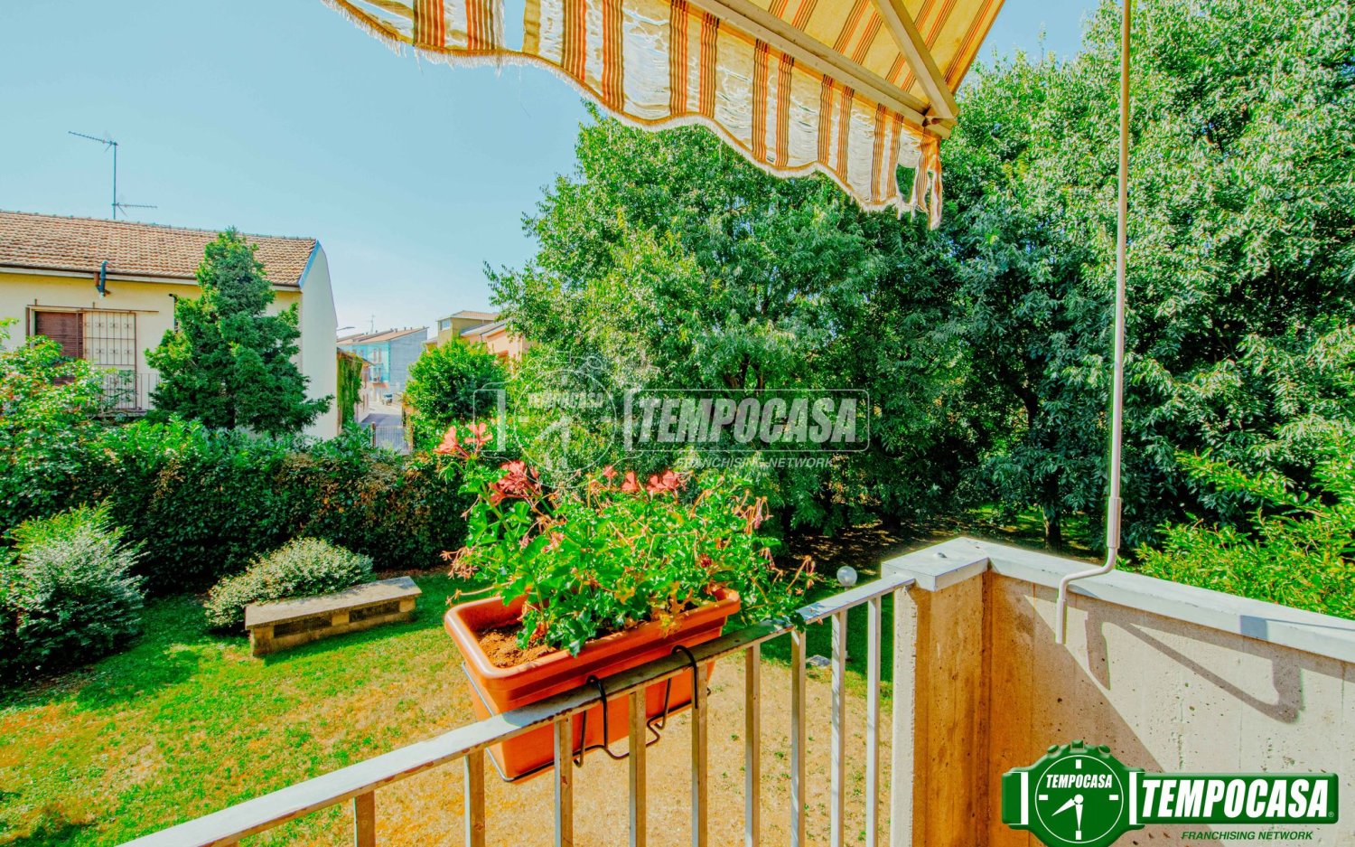 3-salle Appartement à Pavia, Italy No. 298118