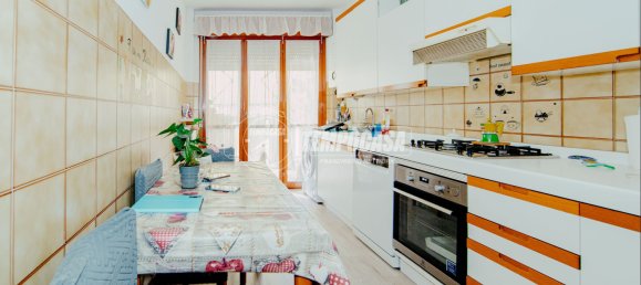 3-salle Appartement à Pavia, Italy No. 298118 22