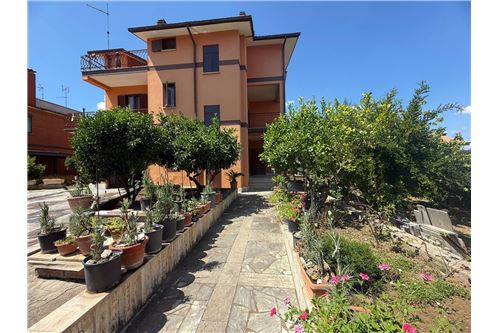 7 bedrooms House in Rome, Italy No. 289491