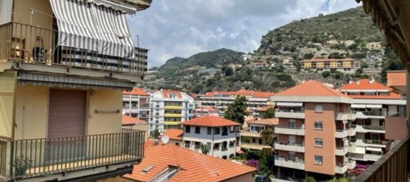 2-salle Penthouse à Ventimiglia, Italy No. 101522 5