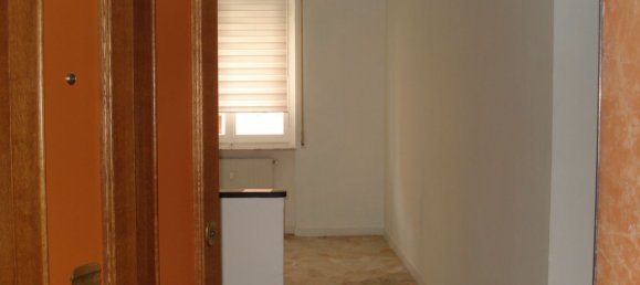5 Schlafzimmer Wohnung in Serra Riccò, Italy, Nr. 335541 9